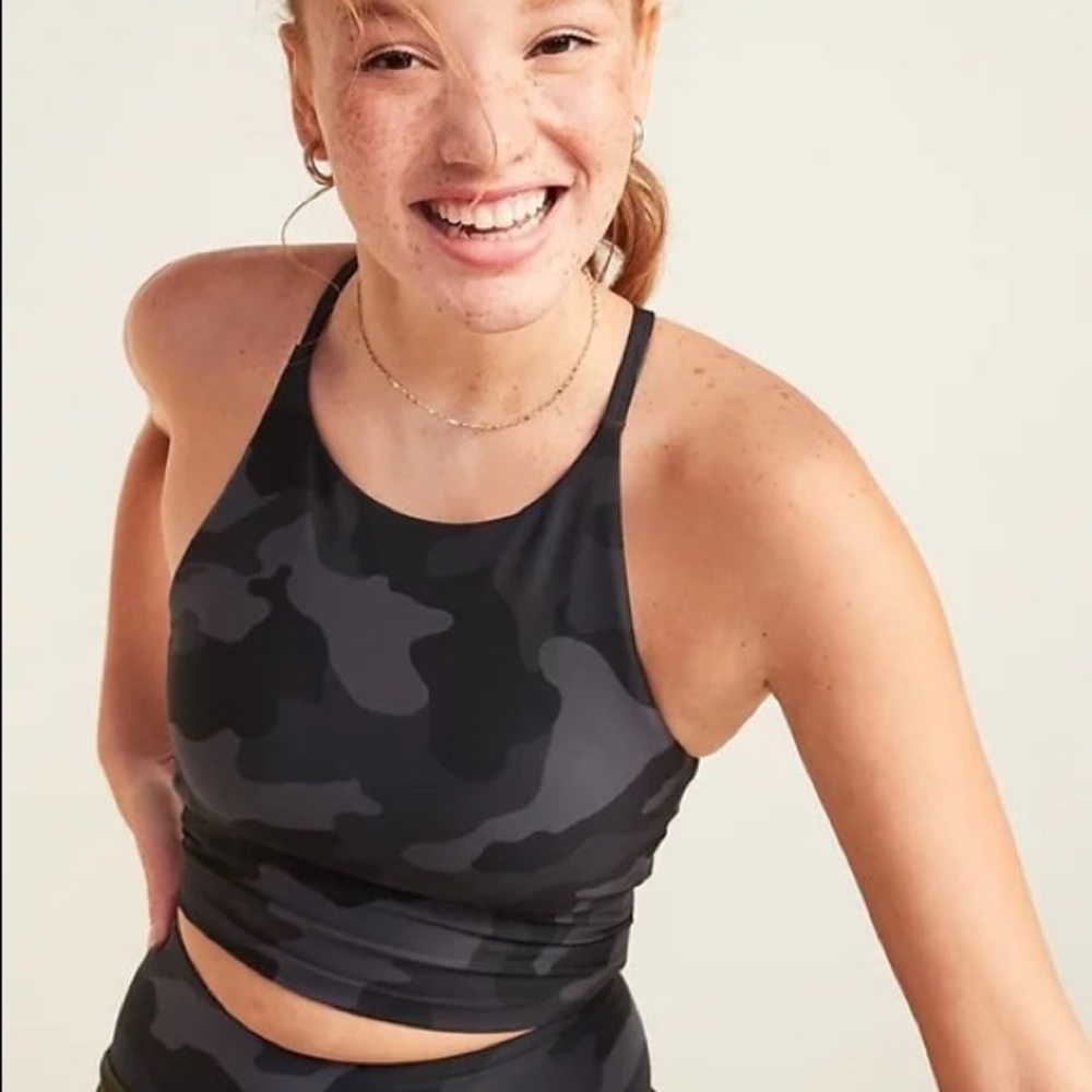 Old Navy grey camo light support longline sports bra medium